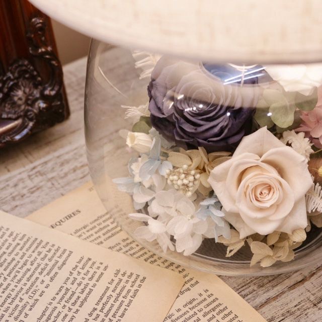 【遇見恆久】維多利亞永生花檯燈 附燈泡 白光 共兩款 客製化禮物:圖片 3