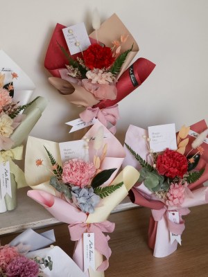 【遇見恆久】一朵馨意母親節永生康乃馨花束 共5色